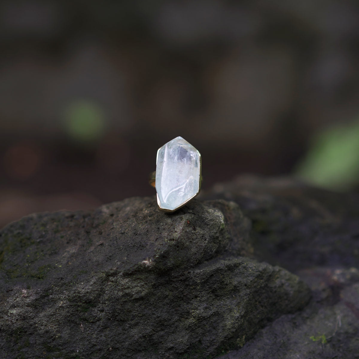 ROUGH AQUAMARINE ◇ MANIFESTATION RING - 18k Vermeil Gold-Plating-BROKENSTONES JEWELRY