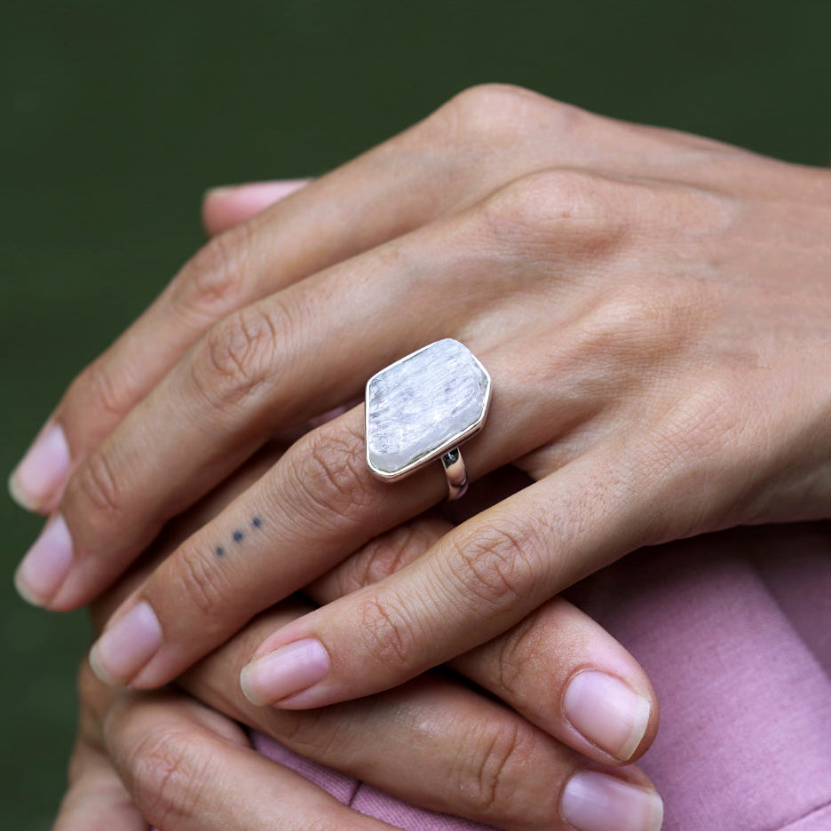 ROUGH MOONSTONE ◇ MANIFESTATION RING - 925 Sterling Silver