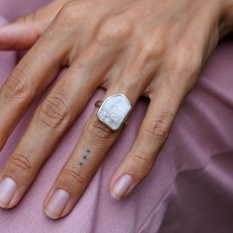ROUGH MOONSTONE ◇ MANIFESTATION RING - 925 Sterling Silver-BROKENSTONES JEWELRY