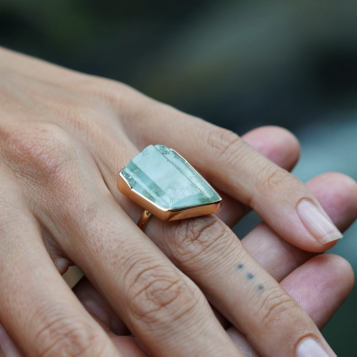 AQUAMARINE RING (16k solid gold)