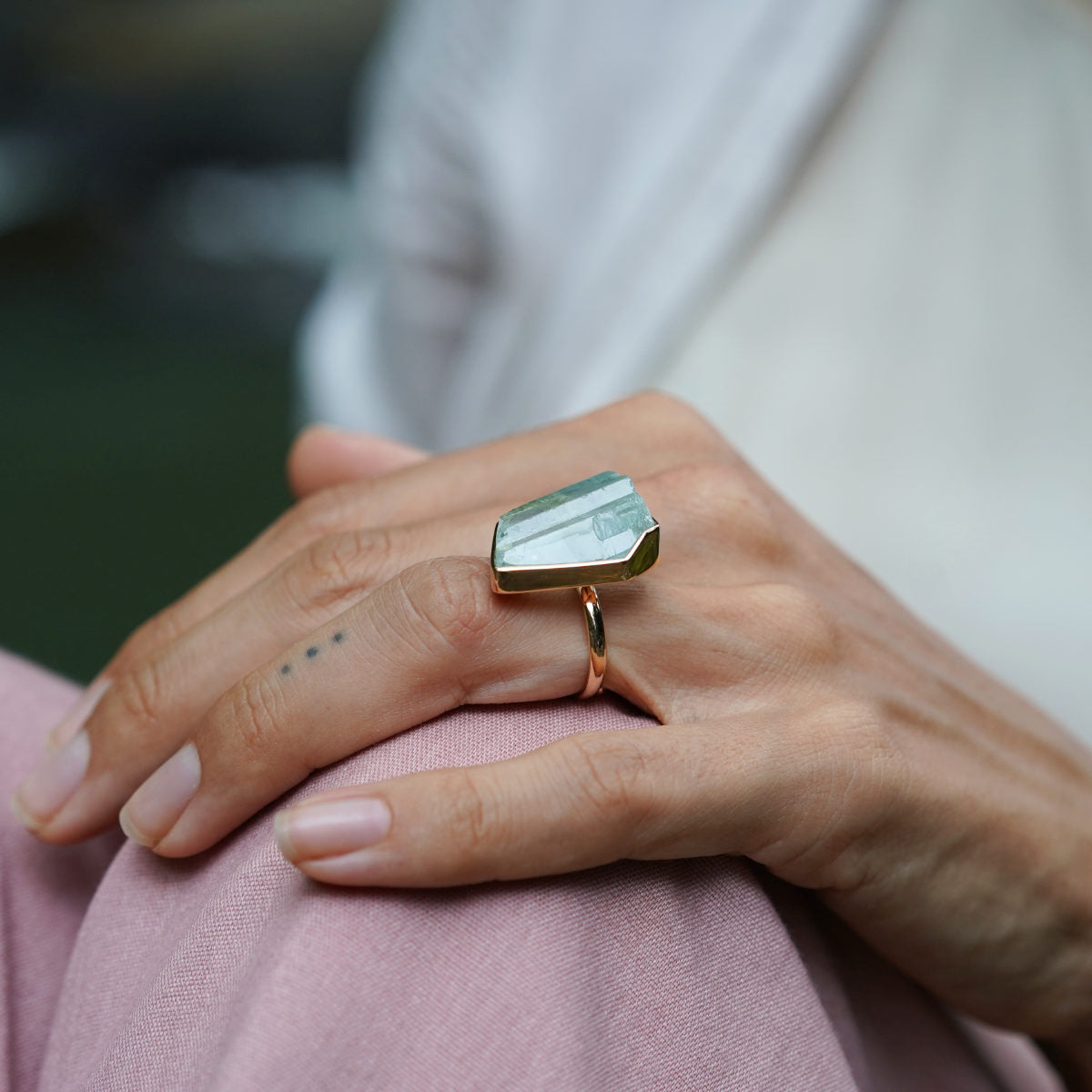 AQUAMARINE RING (16k solid gold)