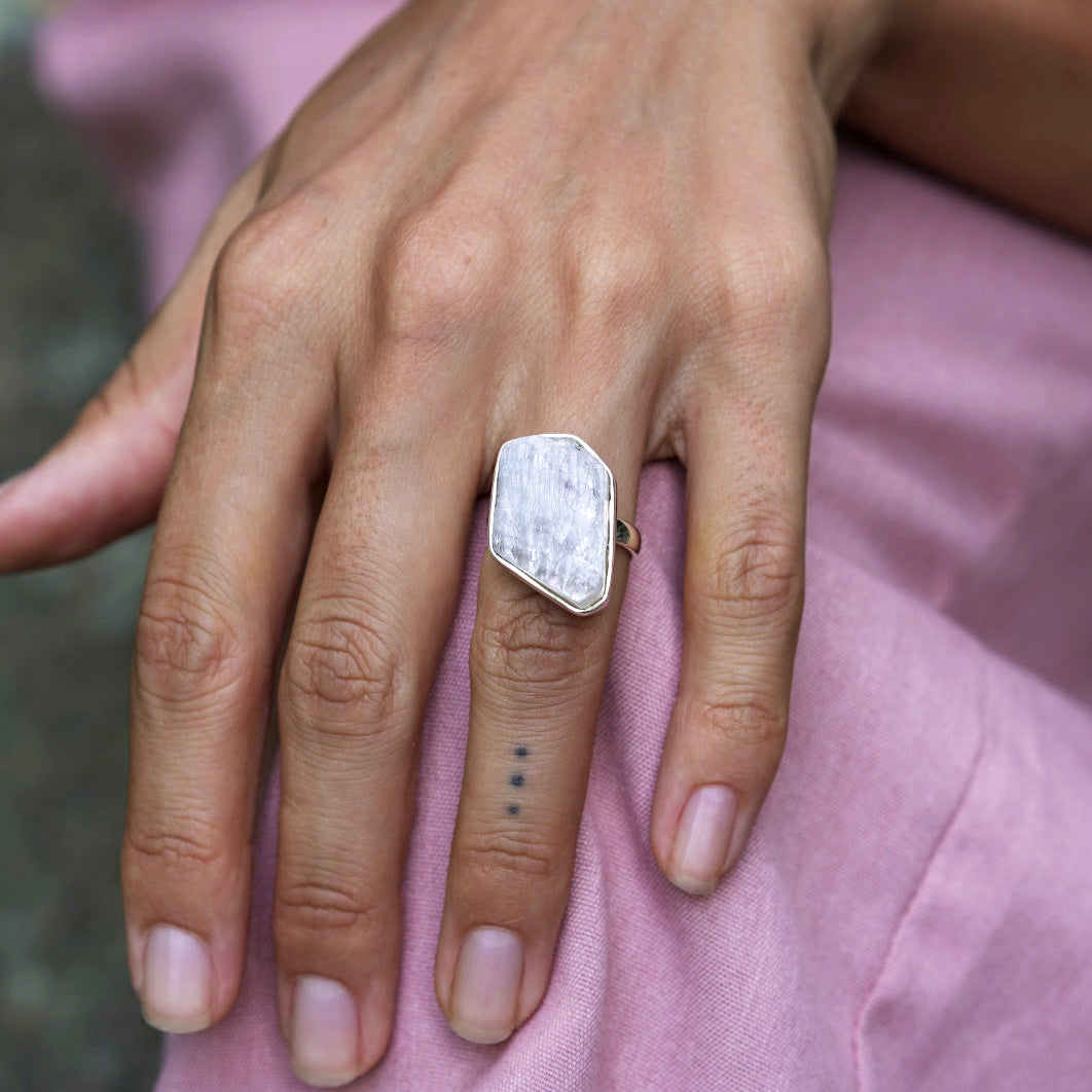 ROUGH MOONSTONE ◇ MANIFESTATION RING - 925 Sterling Silver