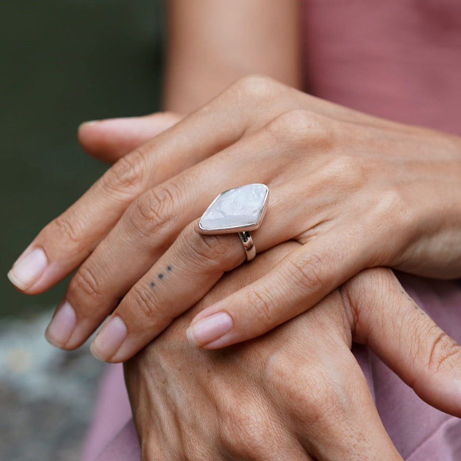 ROUGH MOONSTONE ◇ MANIFESTATION RING - 925 Sterling Silver-BROKENSTONES JEWELRY